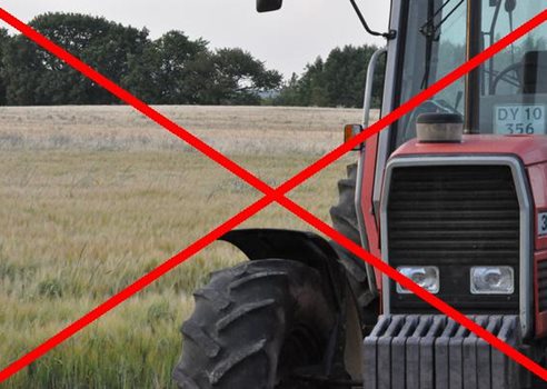 2024 04 02 Redigeret Billede Traktor Med Kryds Henover Til Artikel Om L123
