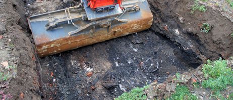 2025 02 19 Gravko Graver Forurenet Jord Væk COLOURBOX33516859