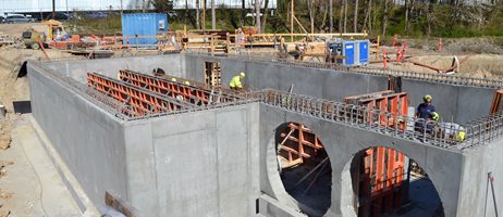 8 Overløbsbygværk.JPG